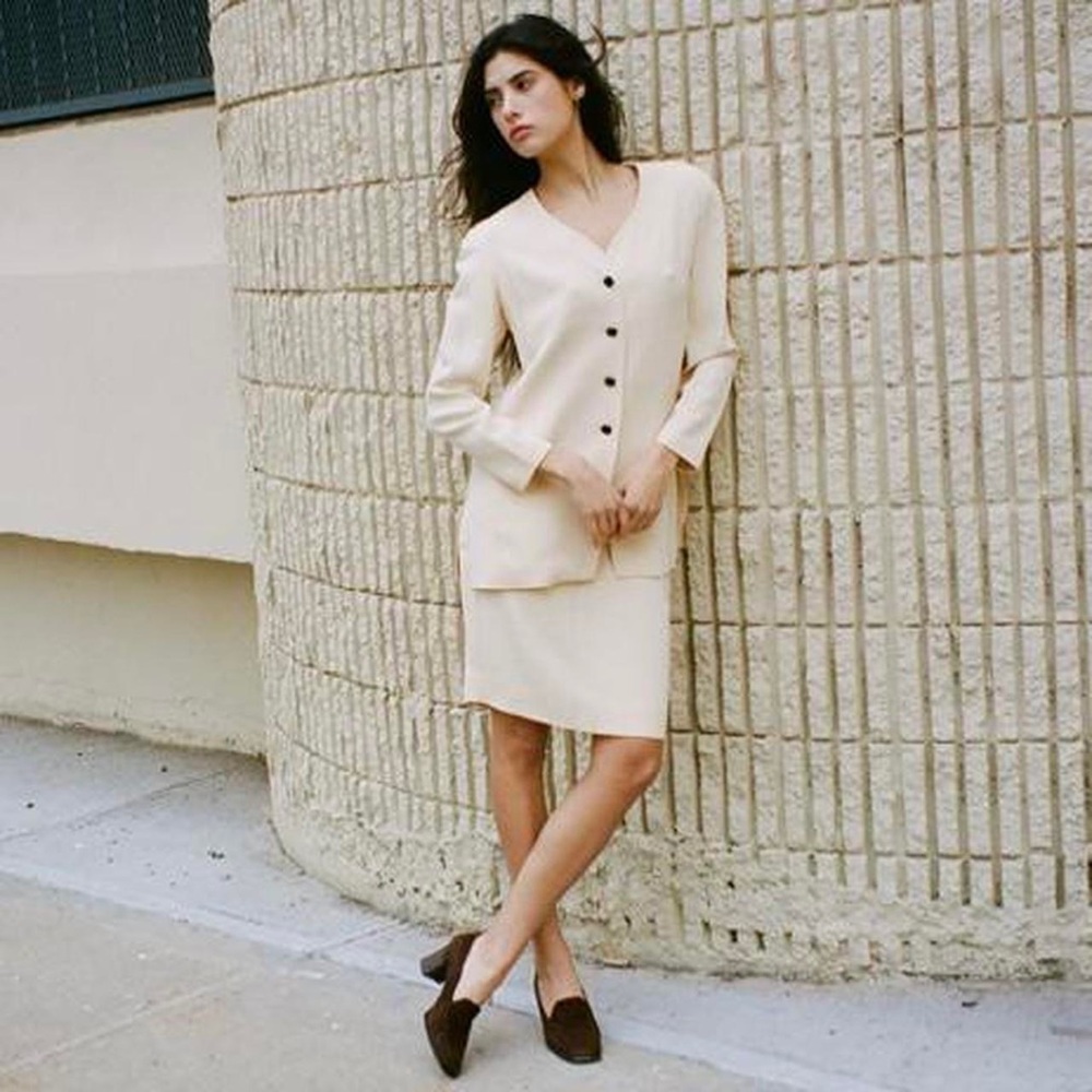 Vintage Dana Bachman Petites Light Yellow Silk Skirt Suit. Size 6.